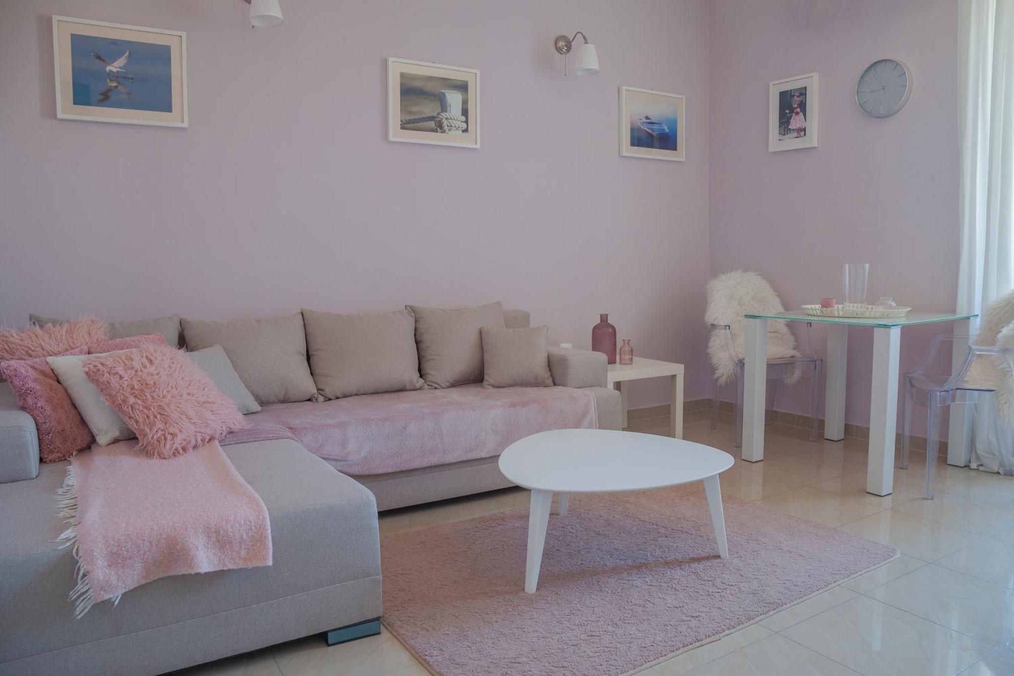 Apartament Captain Emo