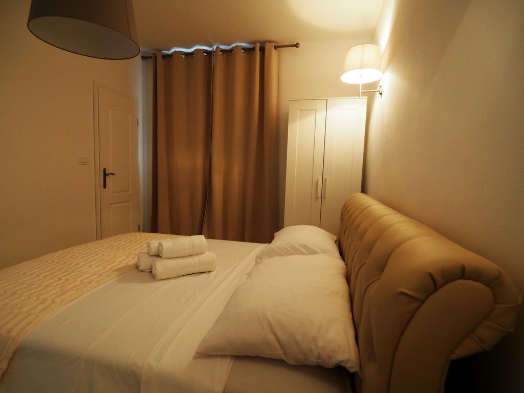 Captain Emo Apartament *