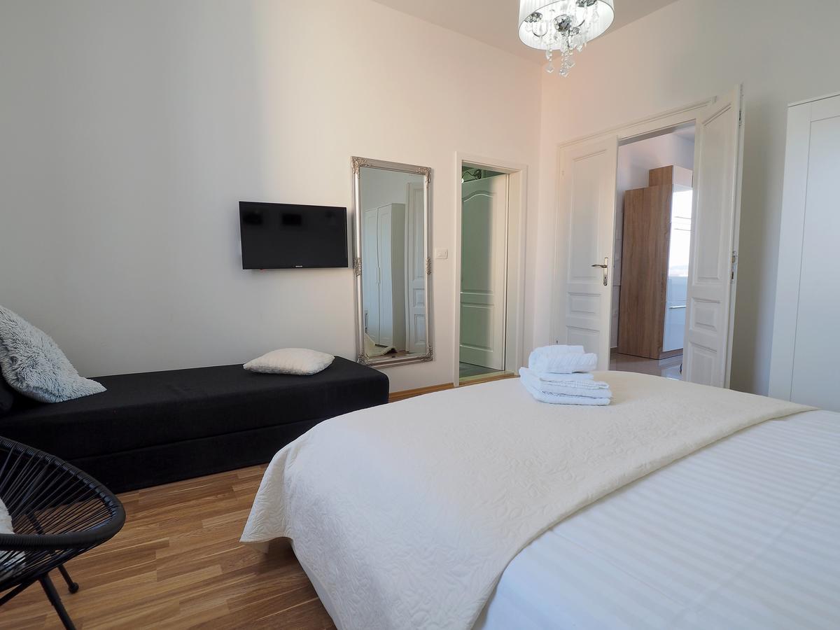 Apartment Captain Emo City Pula