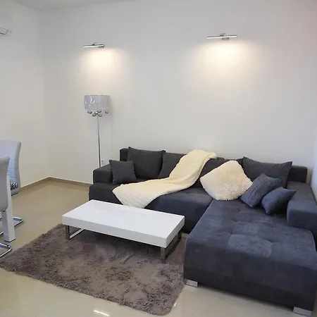 Captain Emo City Apartments Pula Exterior foto