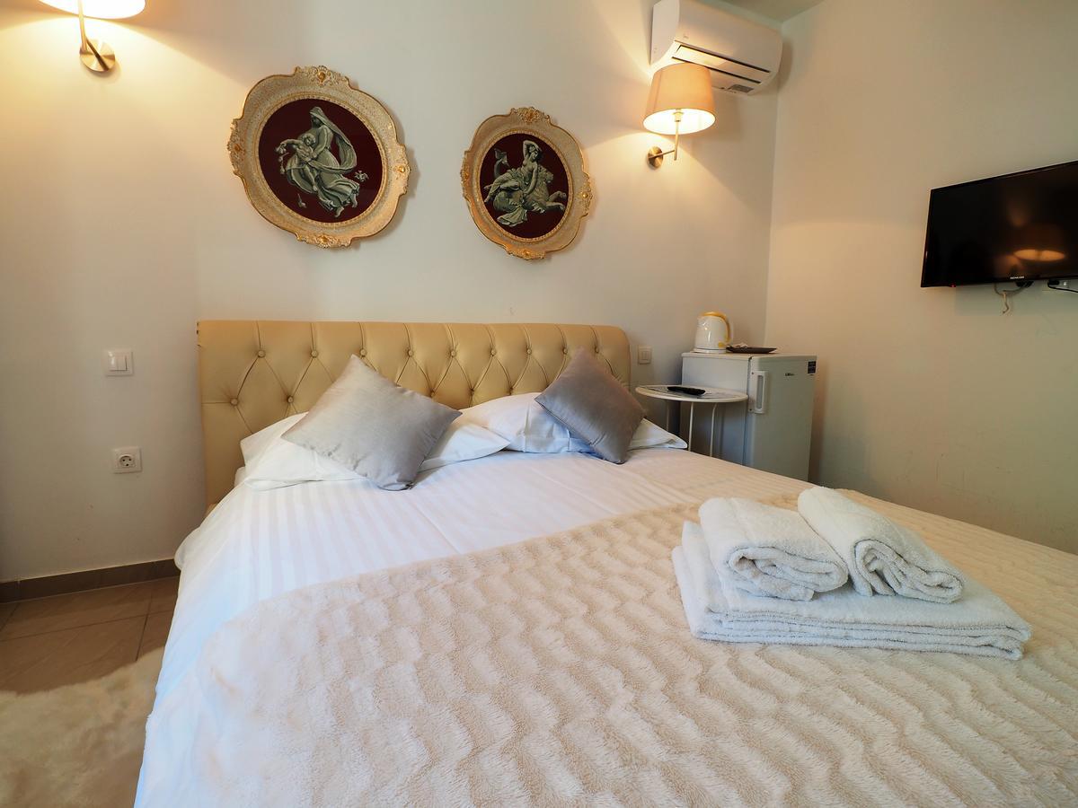 Captain Emo Appartement *